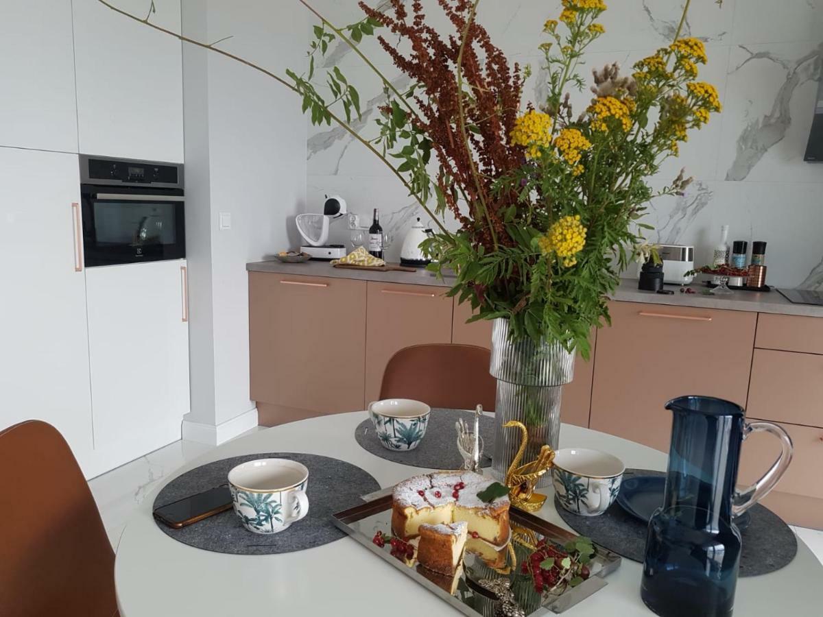 Apartament Marcelin Gold Wes Quality Suite พอซนาน ภายนอก รูปภาพ